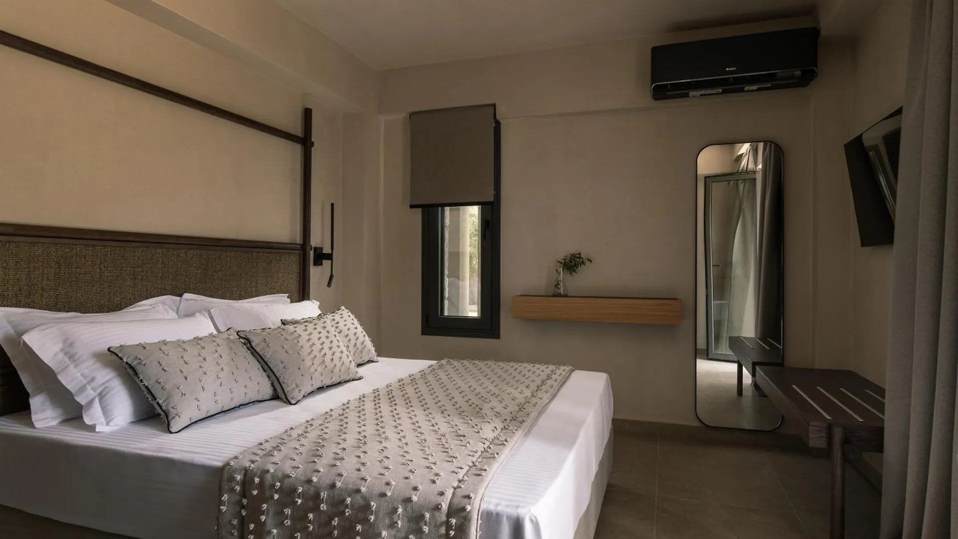 Pournari Mountain Rooms 托罗尼